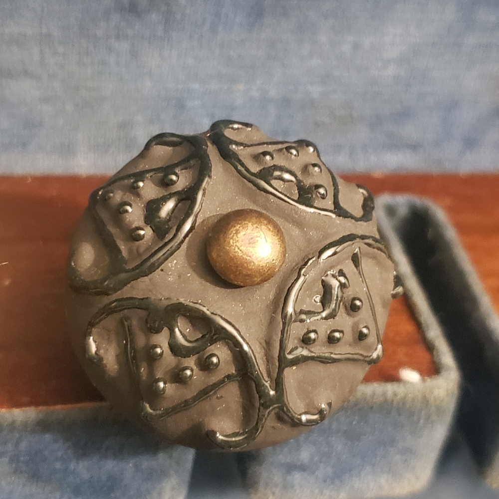 Matte black drawer pull knob w/ gloss black detail